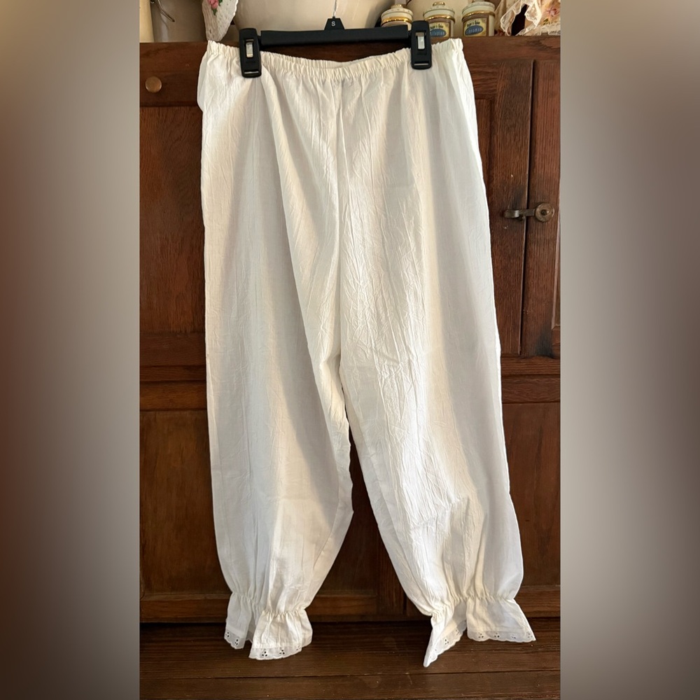 Women’s Vintage White Cotton Panna looms/bloomers/harem style pants/sleepwear